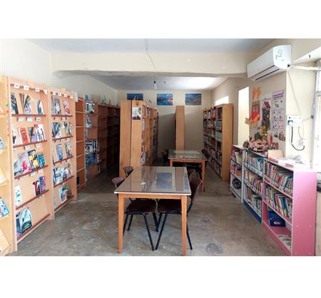 فضای داخل کتابخانه